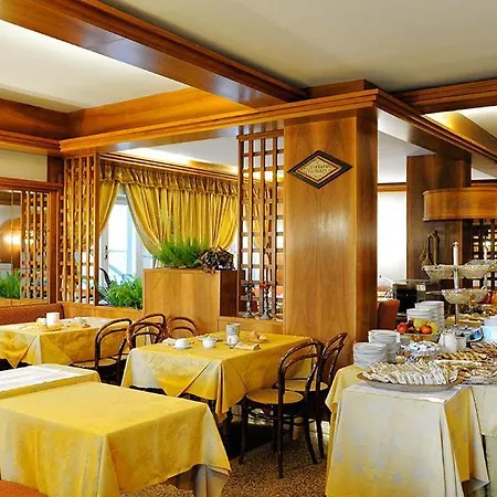 Hotel Touring 3*